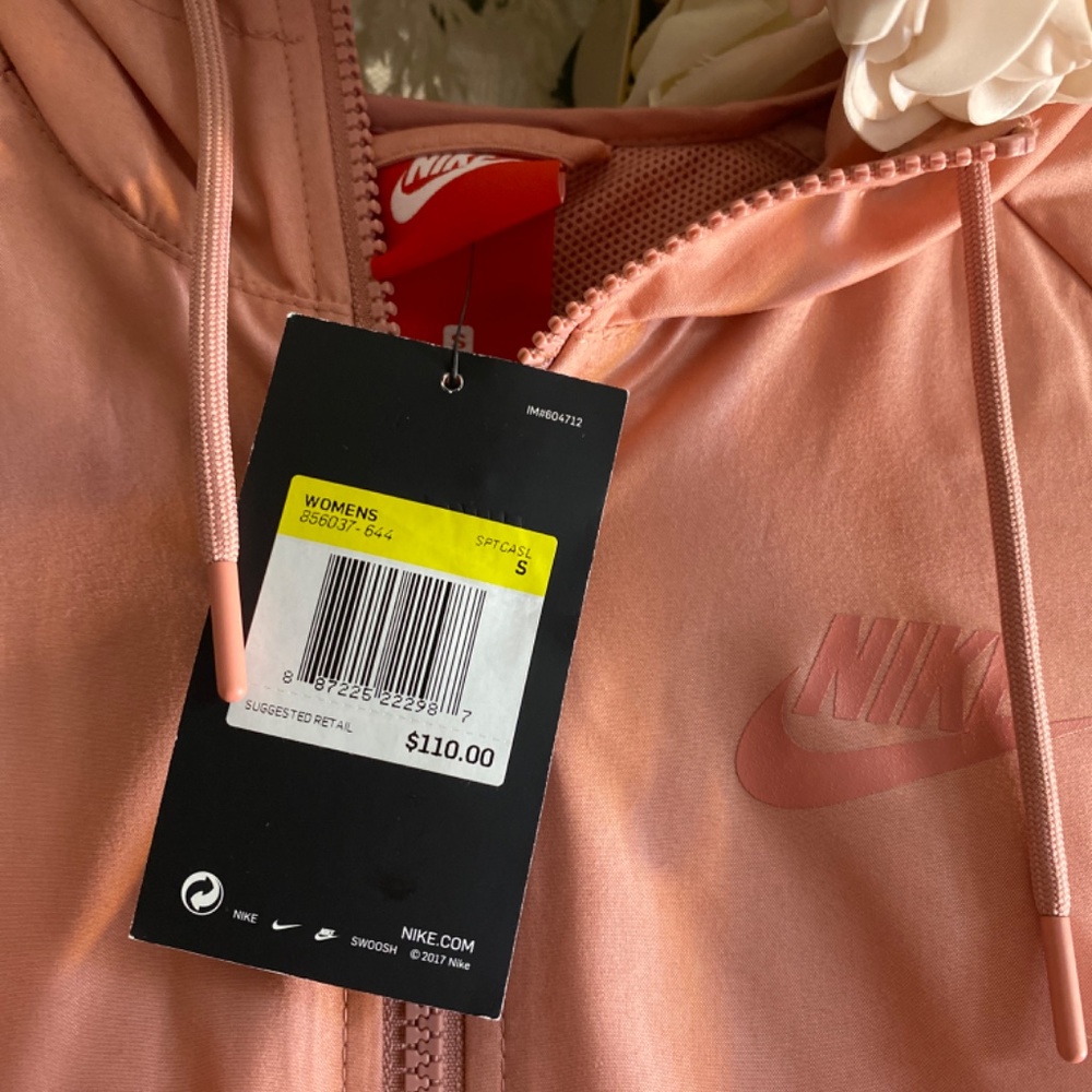 Nike jacket - Picture 2 of 3